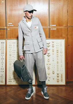 Irresistible howl of One Wolf in Latvian fashion forests